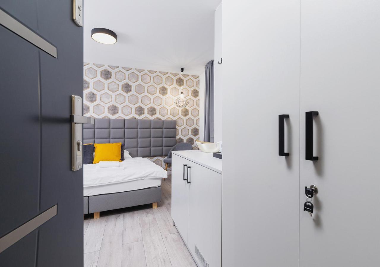 Wow! Aparthotel By Krakowmyplace Экстерьер фото