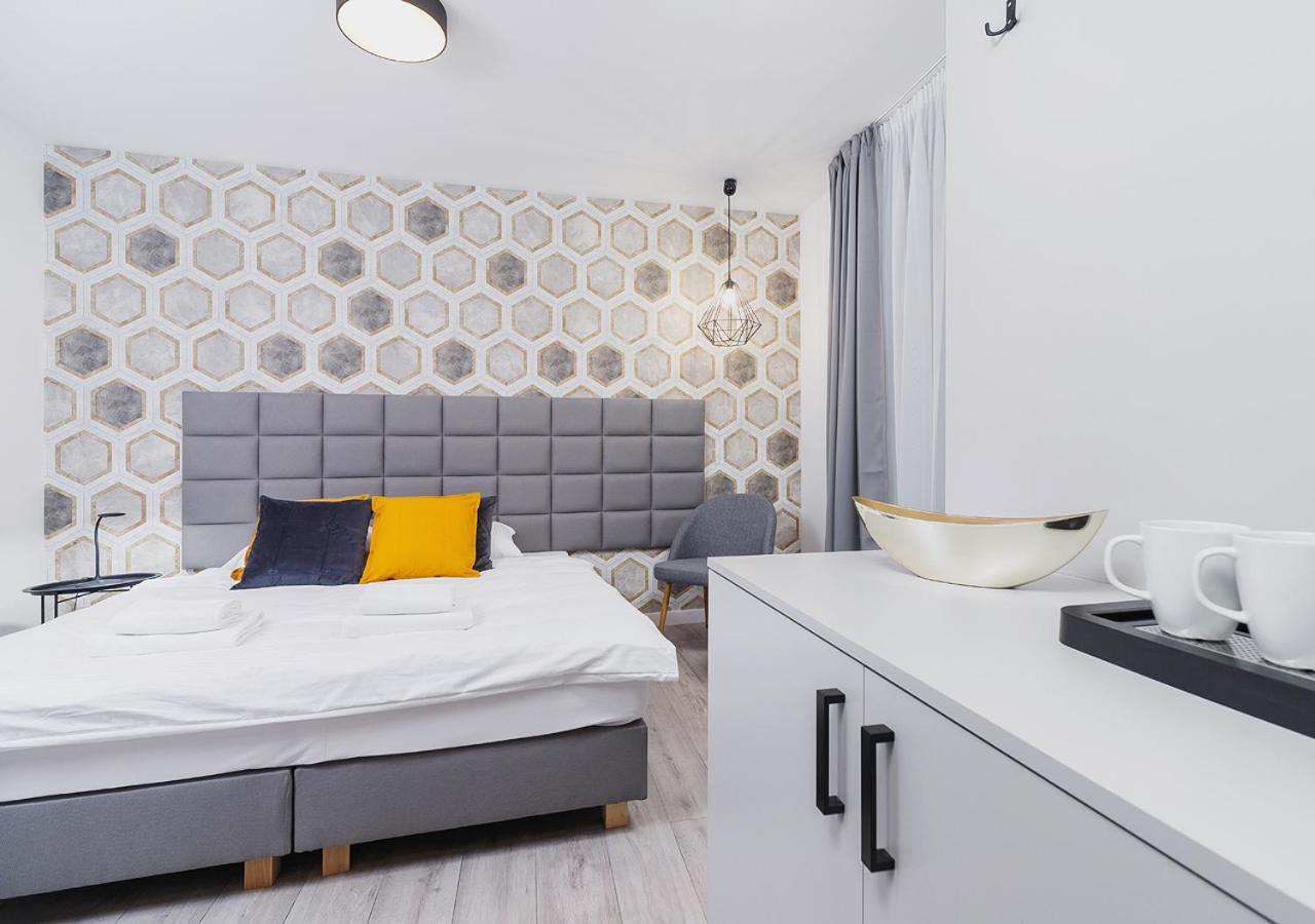 Wow! Aparthotel By Krakowmyplace Экстерьер фото
