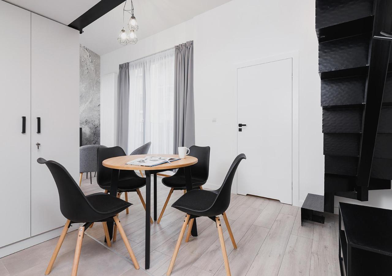 Wow! Aparthotel By Krakowmyplace Экстерьер фото